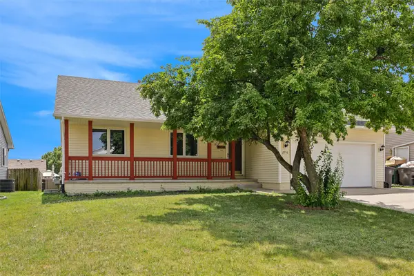 2716 River Ridge Road, Des Moines, IA 50320