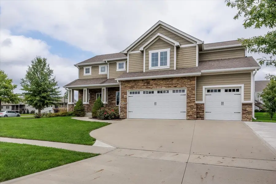 1406 S Sugar Creek Court, West Des Moines, IA 50266 - #2