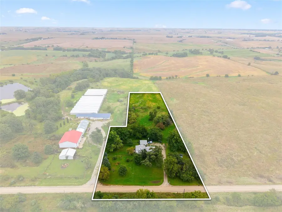 4351 32nd Street, Grinnell, IA 50112 - #2