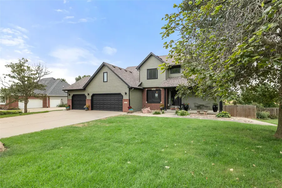 1520 S 5th Street, Carlisle, IA 50047 - #2