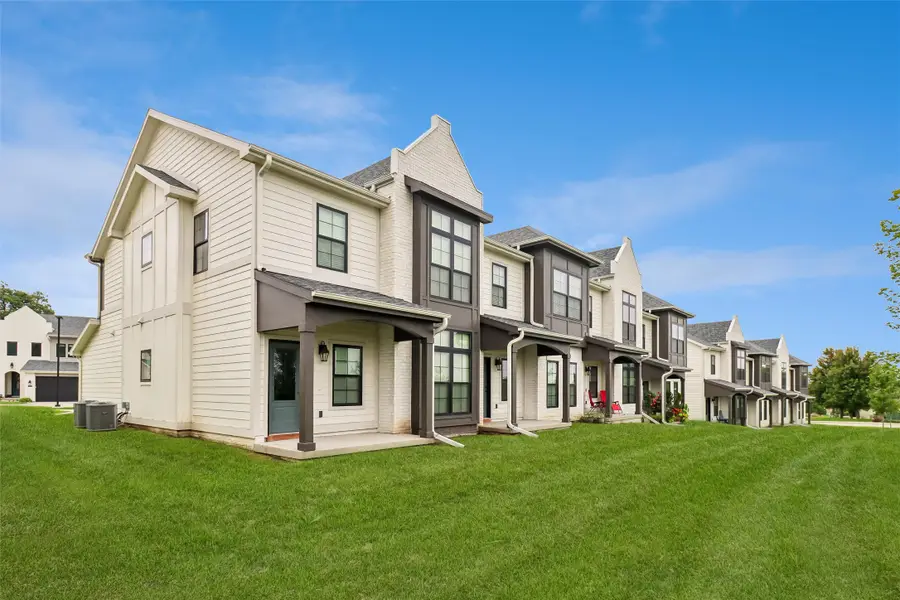 14144 Wilden Drive, Urbandale, IA 50323 - #2