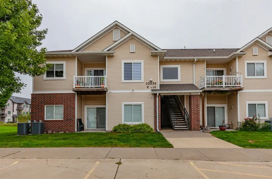 10335 Norfolk Drive #10, Johnston, IA 50131 - #2
