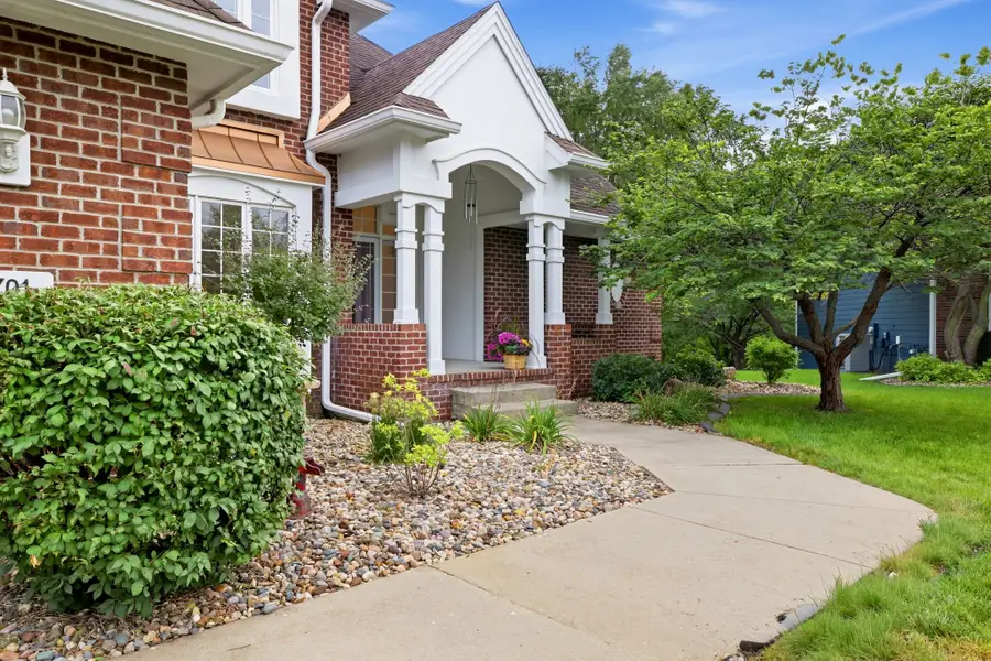 2701 NE Briarwood Court, Ankeny, IA 50021 - #3