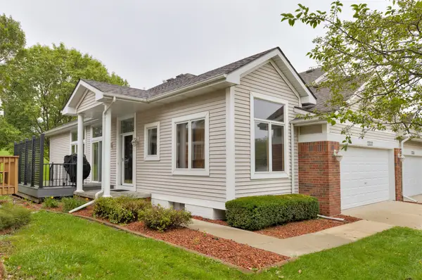 2337 Valley Ridge Place, West Des Moines, IA 50265