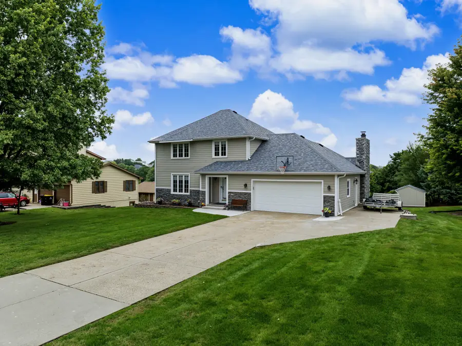 818 SE Walnut Ridge Drive, Waukee, IA 50263 - #2