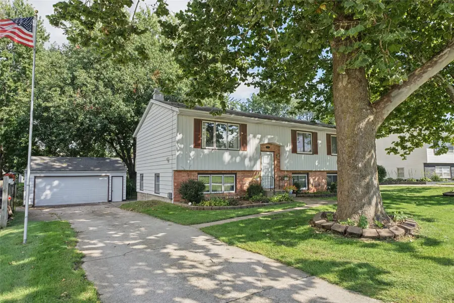 371 N Hickory Boulevard, Pleasant Hill, IA 50327 - #2