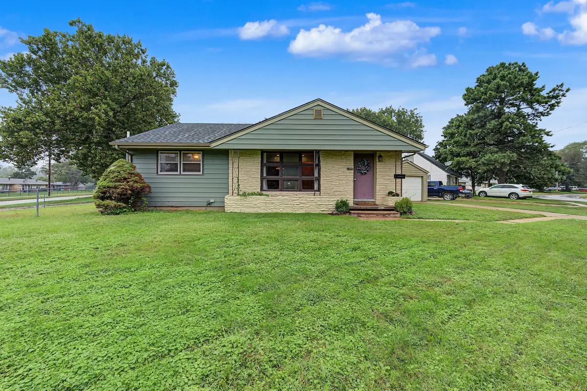 2300 Richland Drive, Des Moines, IA 50317 - #1