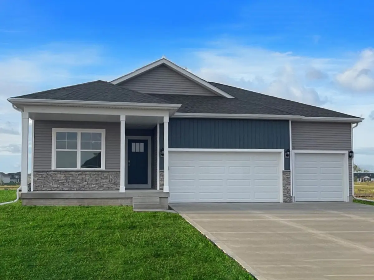 919 2nd Street Ne, Altoona, IA 50009 - #1
