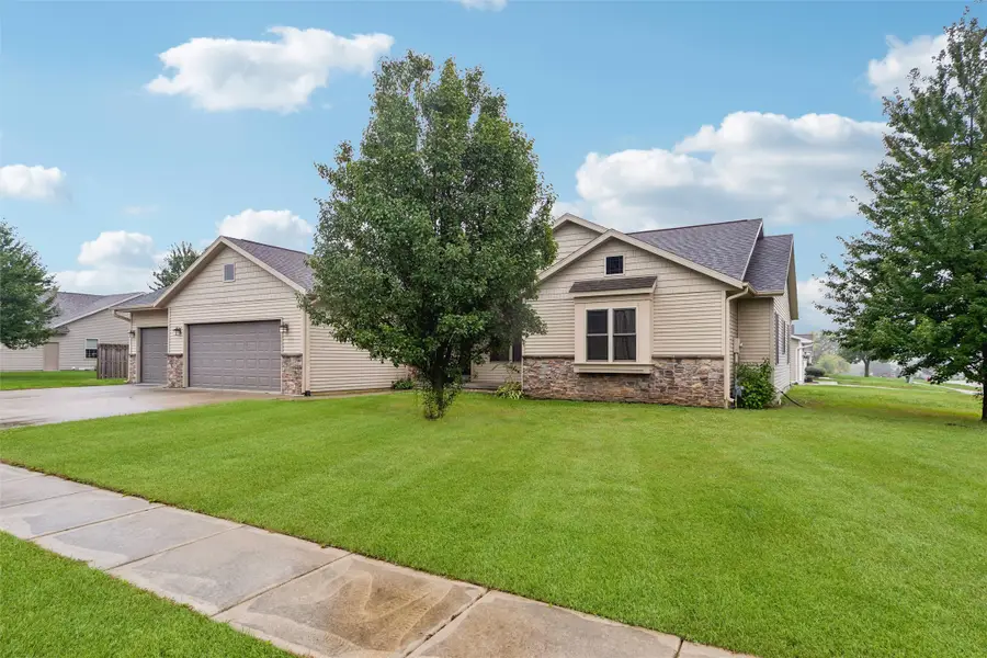 1507 S 10th Avenue W, Newton, IA 50208 - #2