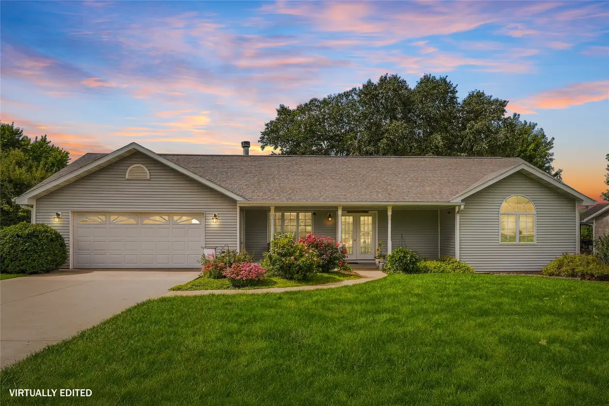 105 Delft Drive, Pella, IA 50219 - #1