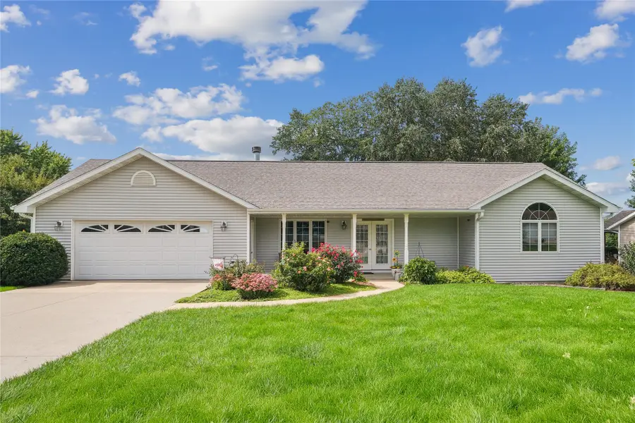 105 Delft Drive, Pella, IA 50219 - #2