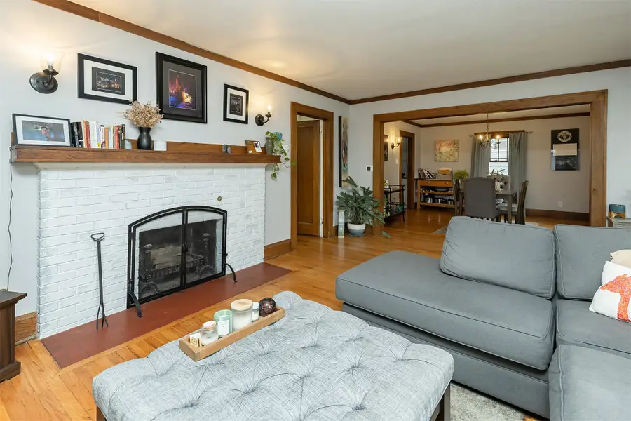 708 34th Street, Des Moines, IA 50312 - #2