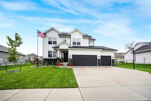 1425 NE Poplar Court, Grimes, IA 50111