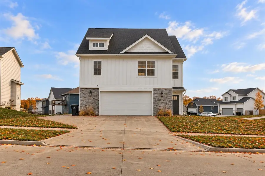 995 8th Street, Waukee, IA 50263 - #3