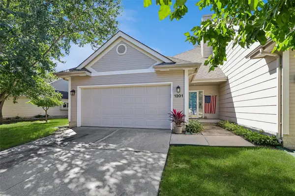 3305 Ep True Parkway #1201, West Des Moines, IA 50265