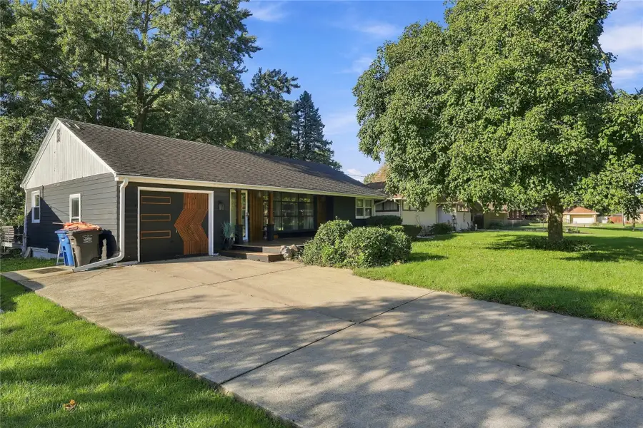 1702 Elder Lane, Des Moines, IA 50315 - #2