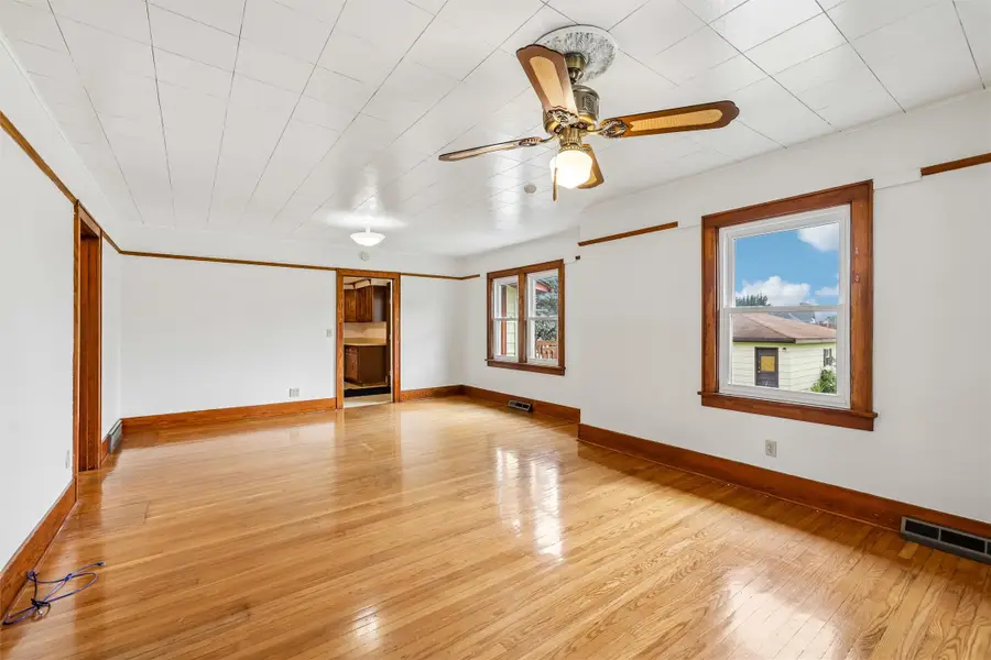 135 N 5th Street, Carlisle, IA 50047 - #3