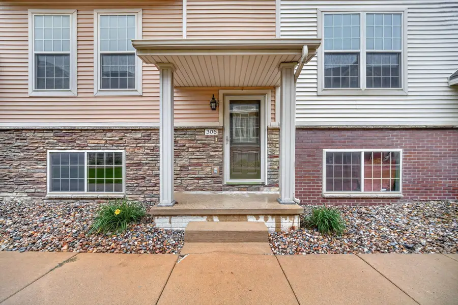 3600 SE Glenstone Drive #306, Grimes, IA 50111 - #3
