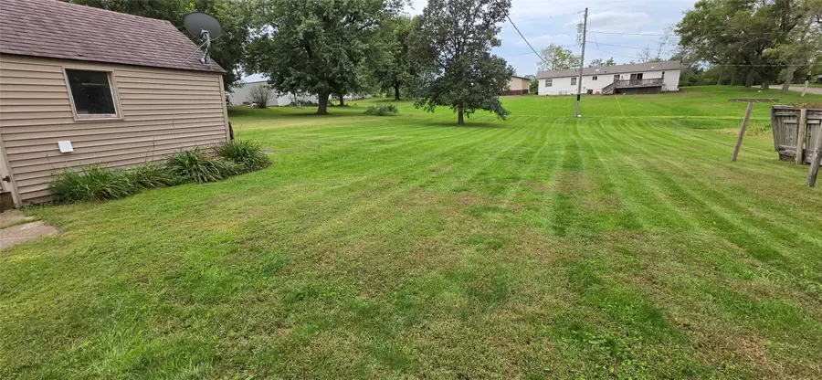 206 N Oak Street, Orient, IA 50858 - #3