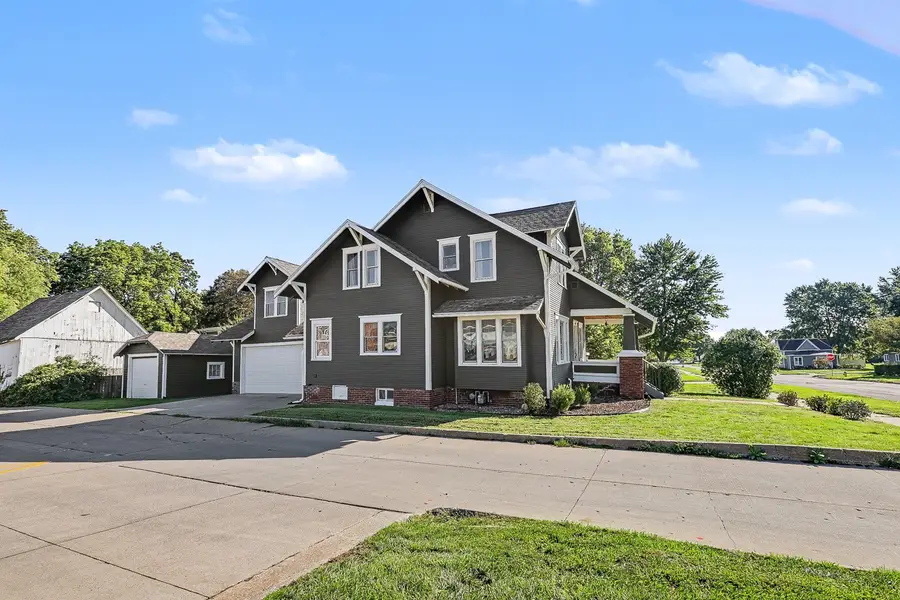 606 Independence Street, Pella, IA 50219 - #2