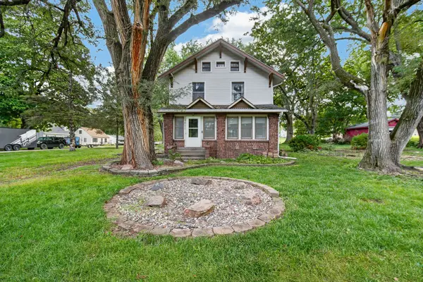 3011 64th Street, Urbandale, IA 50322