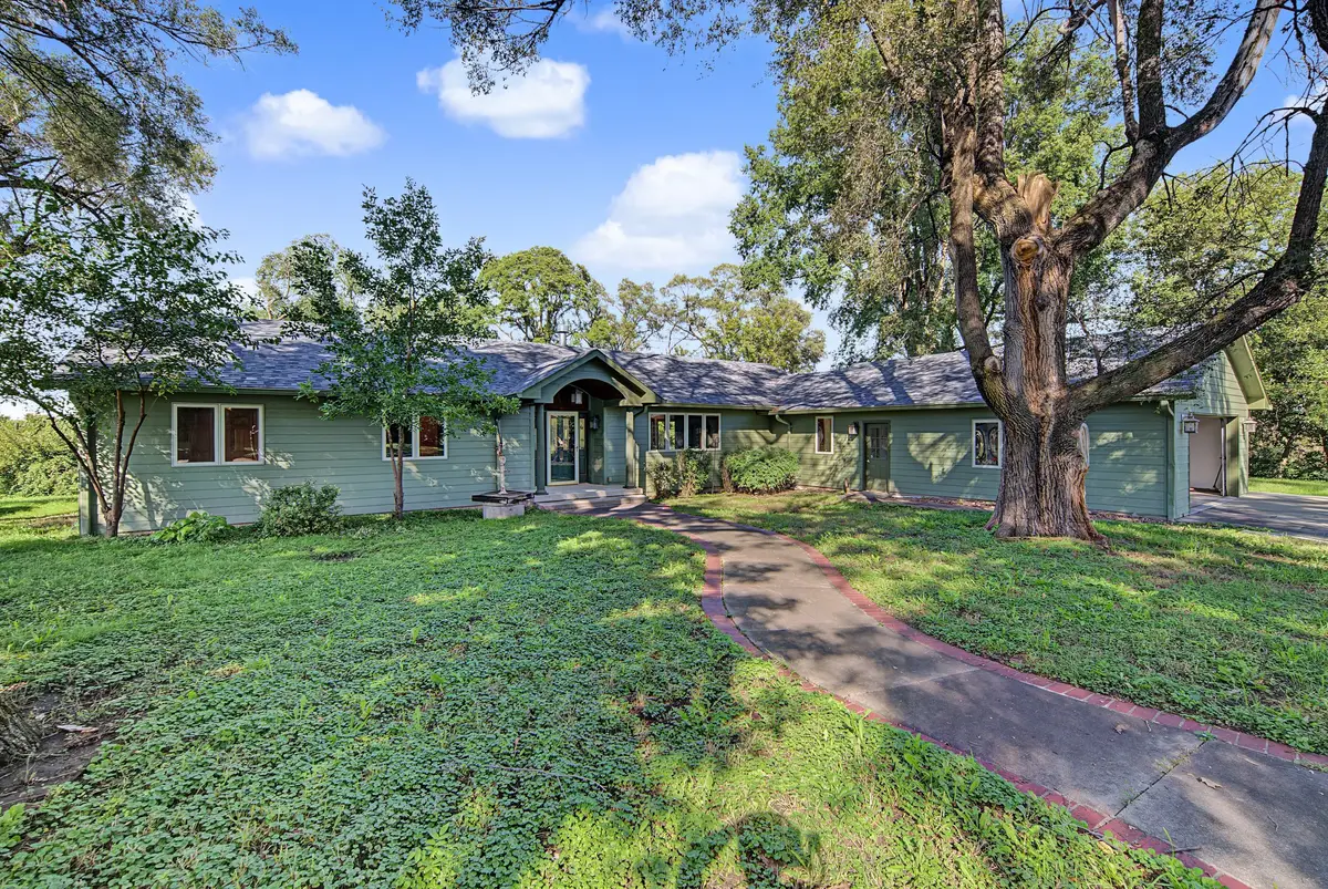 3901 SW 56th Street, Des Moines, IA 50321 - #1