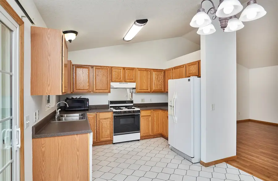 304 Walnut Circle, Dexter, IA 50070 - #3