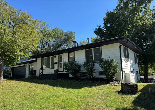1322 Oak Park Avenue, Des Moines, IA 50313