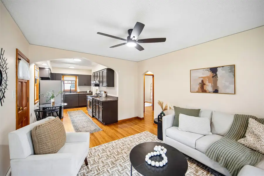 4036 Oxford Street, Des Moines, IA 50313 - #3