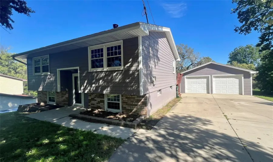 4295 NW 11th Street, Des Moines, IA 50313 - #2