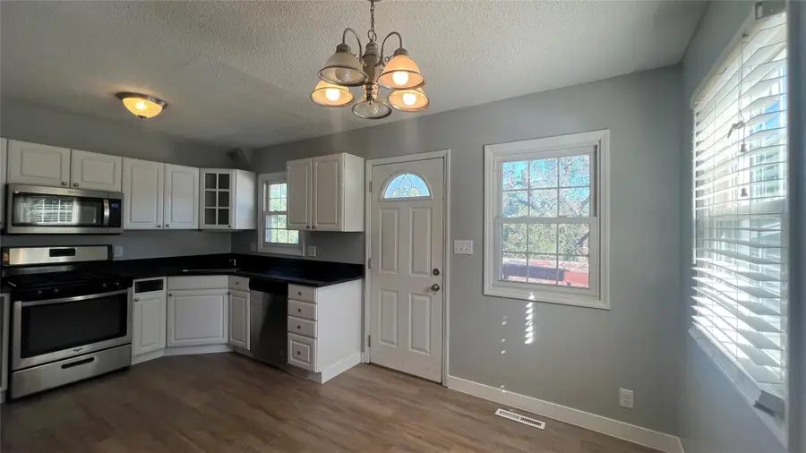 4295 NW 11th Street, Des Moines, IA 50313 - #3
