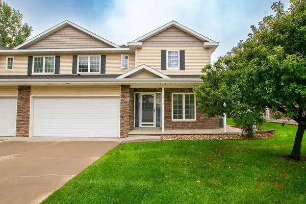 2779 NW 154th Court, Clive, IA 50325