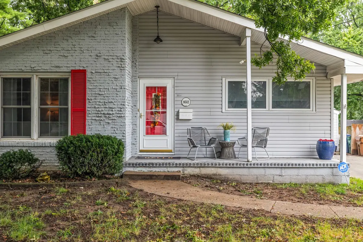 8512 Horton Avenue, Urbandale, IA 50322 - #1