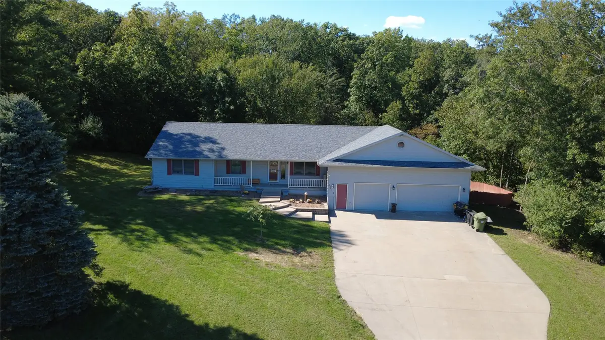 2614 W Larson Street, Knoxville, IA 50138 - #1