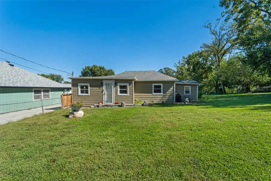 4261 NE 27th Street, Des Moines, IA 50317 - #2