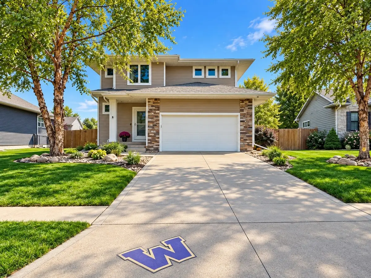 135 SE Trillium Drive, Waukee, IA 50263 - #1