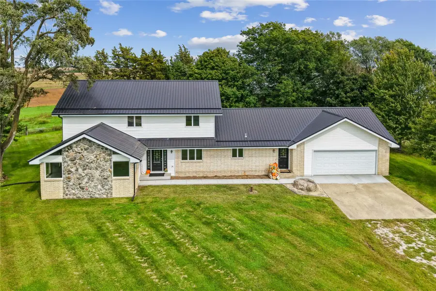 10122 Station Street, Sully, IA 50251 - #2