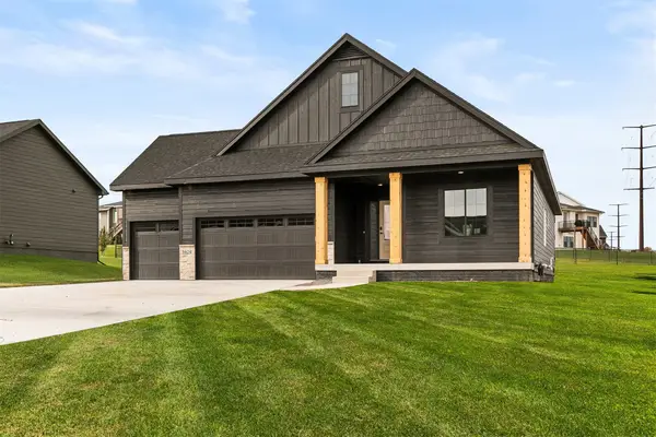 5624 163rd Street, Urbandale, IA 50323