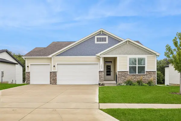 1585 NW Parkside Lane, Waukee, IA 50263