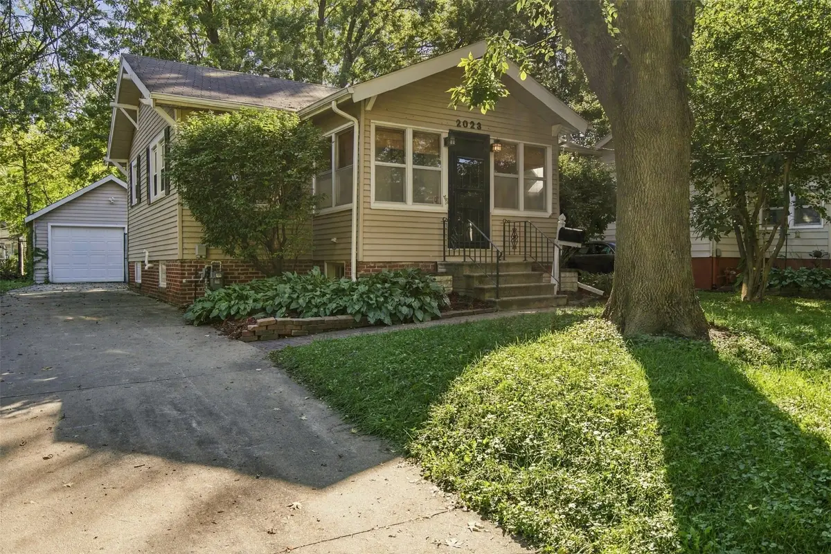 2023 37th Street, Des Moines, IA 50310 - #1