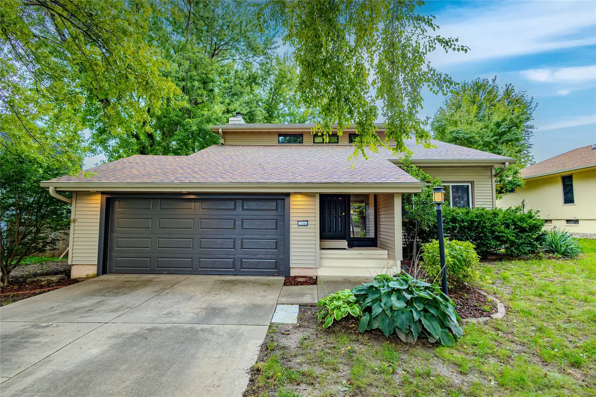10066 NW 100th Place, Clive, IA 50325 - #1