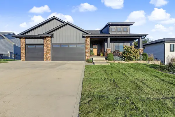 2205 NE Heritage Drive, Grimes, IA 50111