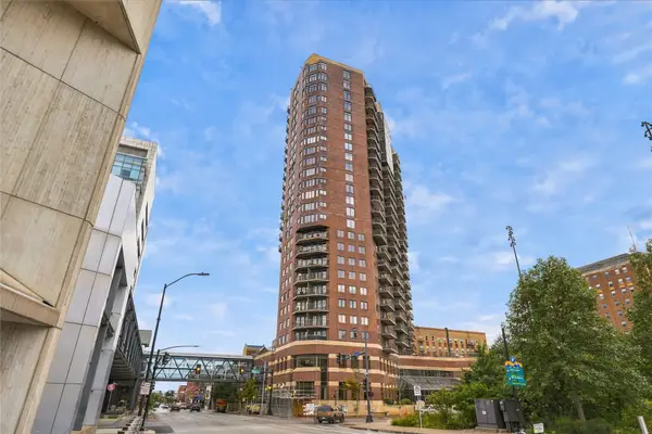 300 Walnut Street #1306, Des Moines, IA 50309