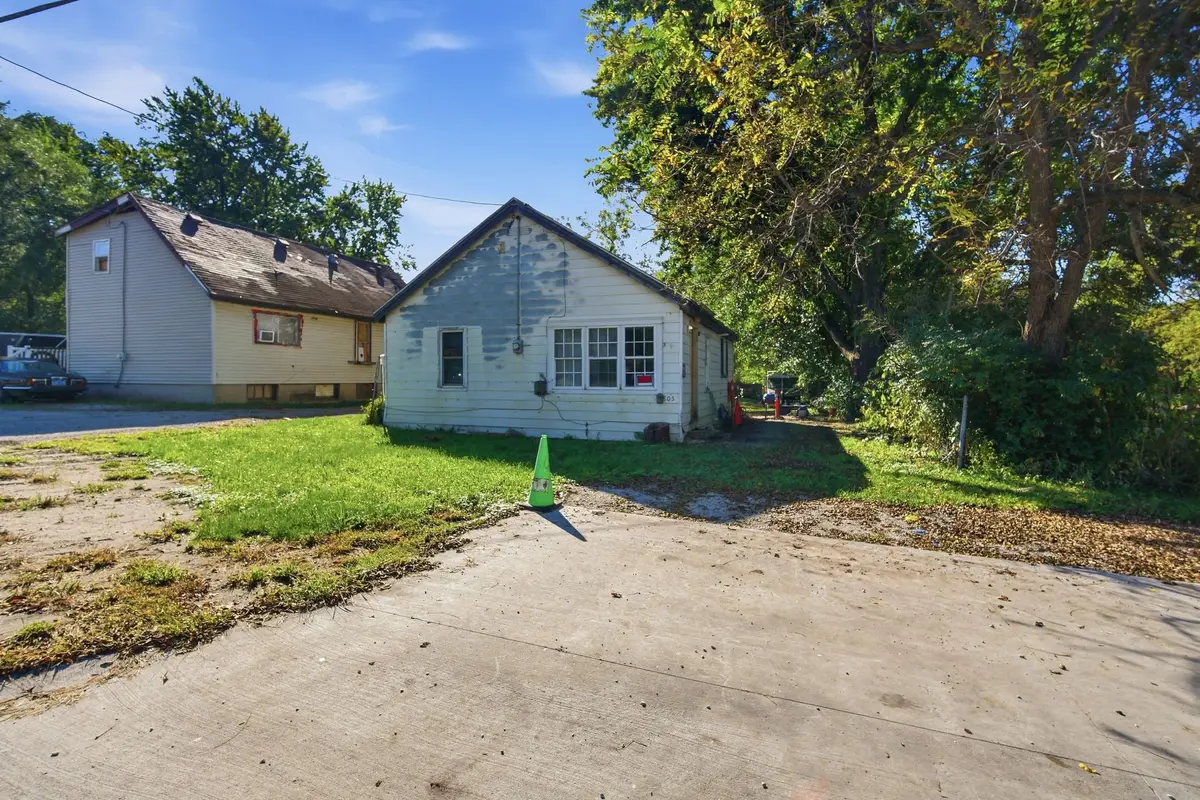 2805 NE Broadway Avenue, Des Moines, IA 50317 - #1
