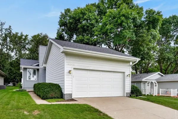 8003 Alpine Drive, Urbandale, IA 50322