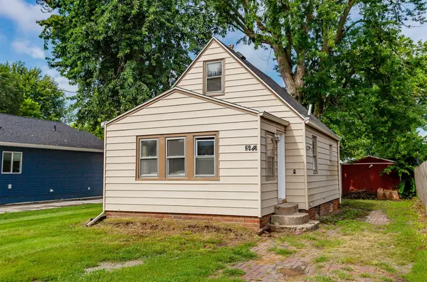 2416 E 38th Court, Des Moines, IA 50317