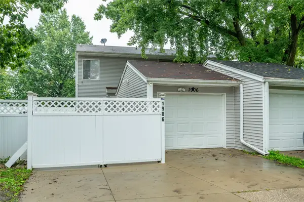 1906 E Bell Avenue, Des Moines, IA 50320