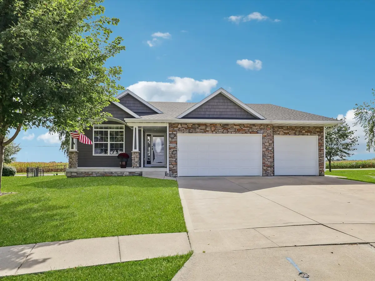 2455 E Highview Drive, Des Moines, IA 50320 - #1