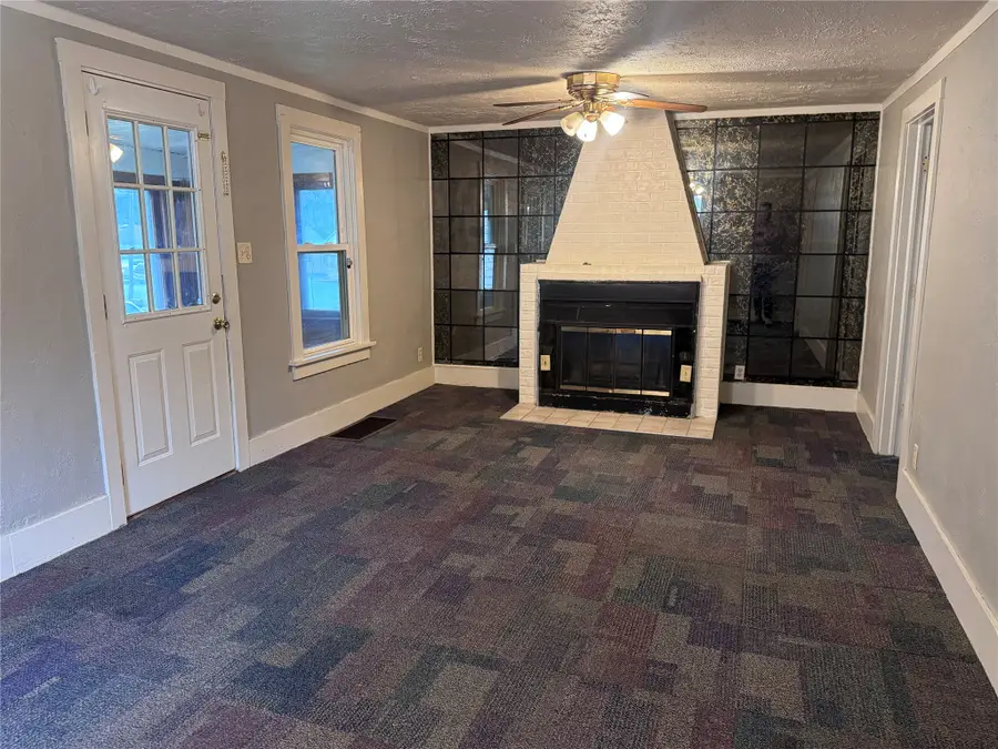 2222 SW 1st Street, Des Moines, IA 50315 - #2