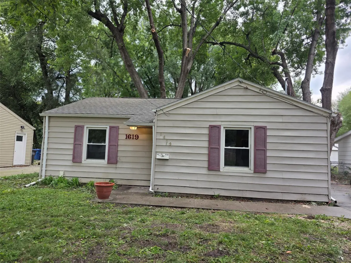 1619 E 29th Street, Des Moines, IA 50317 - #1